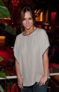 Jennifer Love Hewitt visits a Nightclub in Vegas