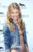 ec2504129324021 AnnaLynne McCord Hosts Pool Party At Wet Republic in Vegas, Apr 23